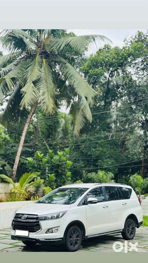 Innova Crysta Touring Sport Zx 2.4 At (2017) Diesel