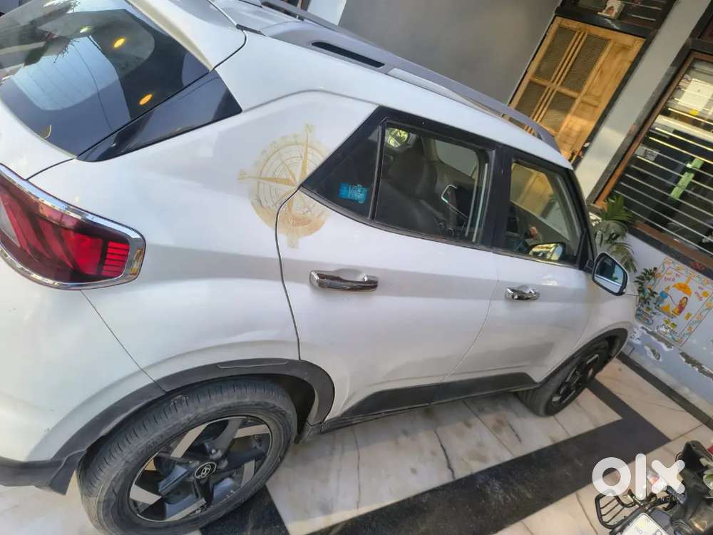Hyundai Venue 2020 Diesel Well Maintained