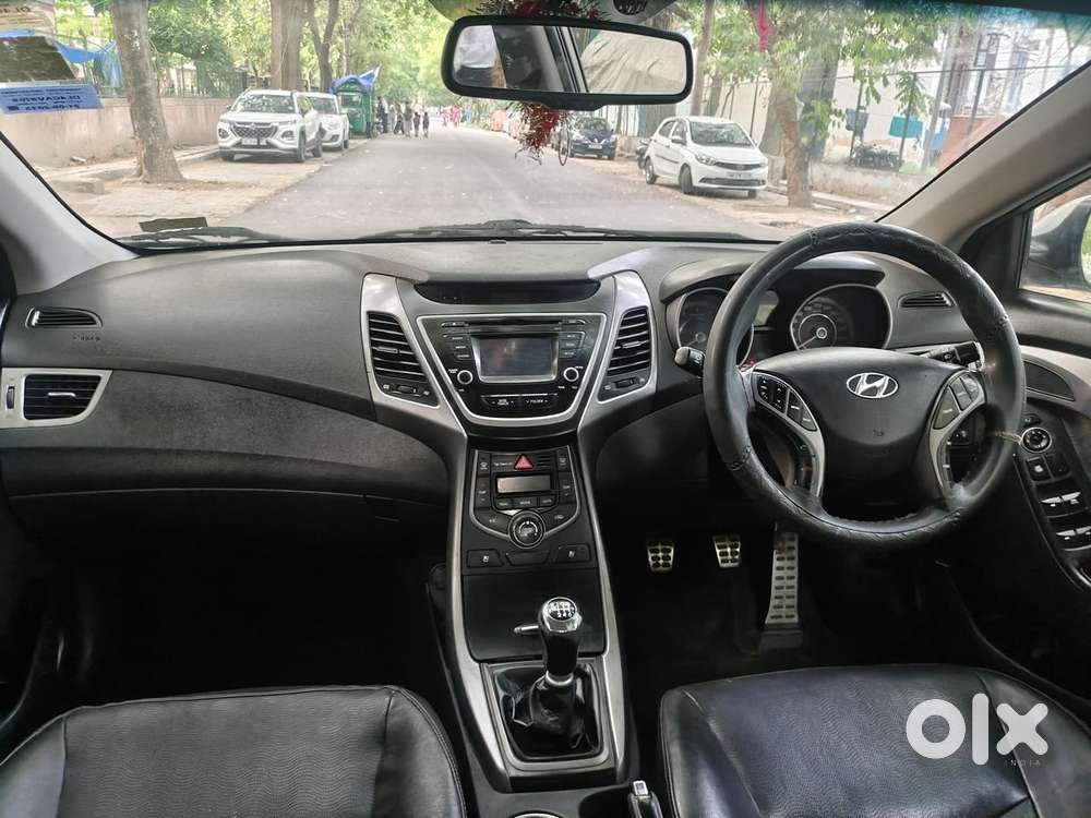 Hyundai Elantra 1.8 Sx Mt, 2015, Petrol