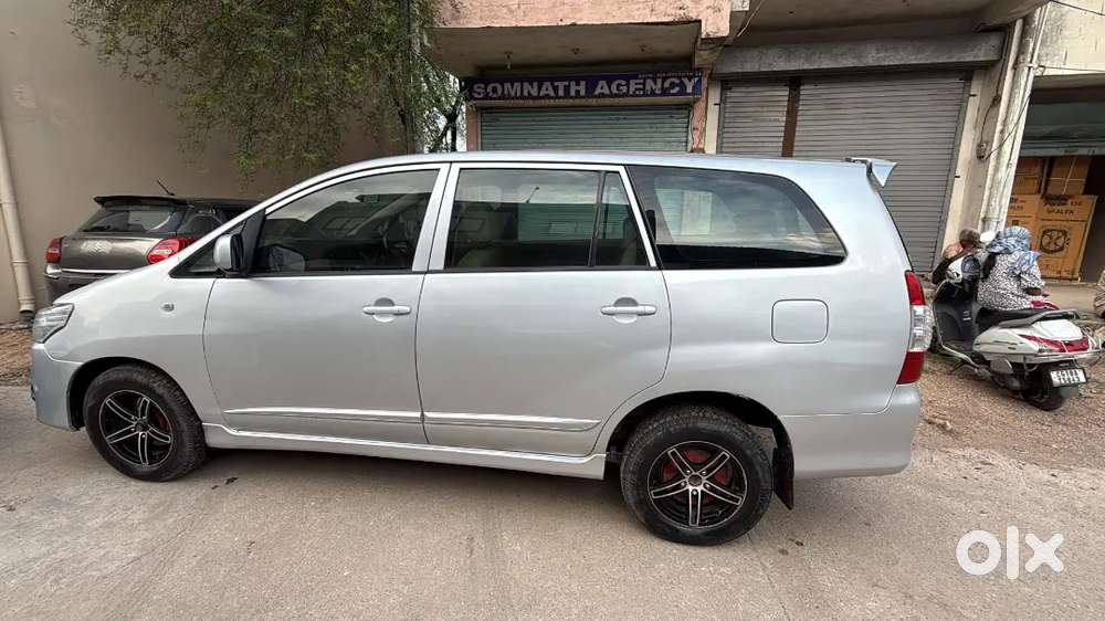 Toyota Innova 2016 Diesel Well Maintained