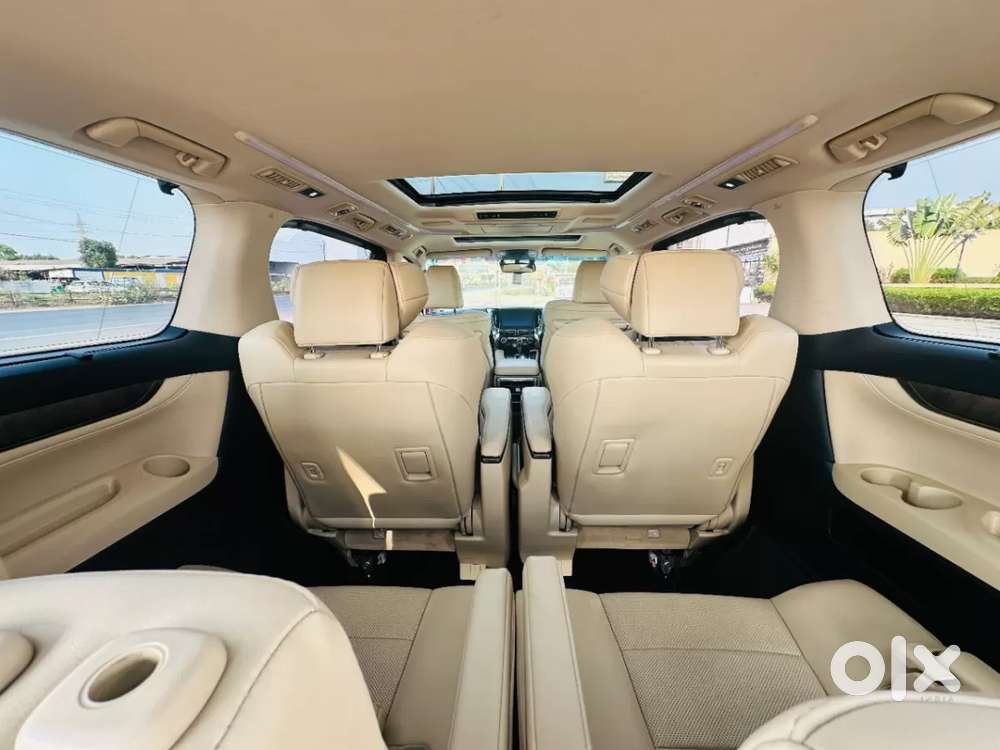 Toyota Vellfire Vip – Executive Lounge, 2023, Petrol