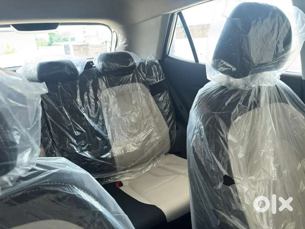 Venue S Plus
2025 Model
Alloy Wheel
Brand New Condition