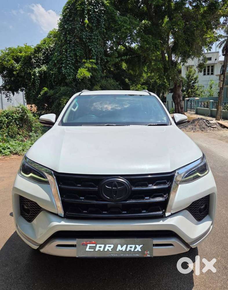 Toyota Fortuner [2021-ongoing] 2.8 2wd Diesel At, 2023, Diesel