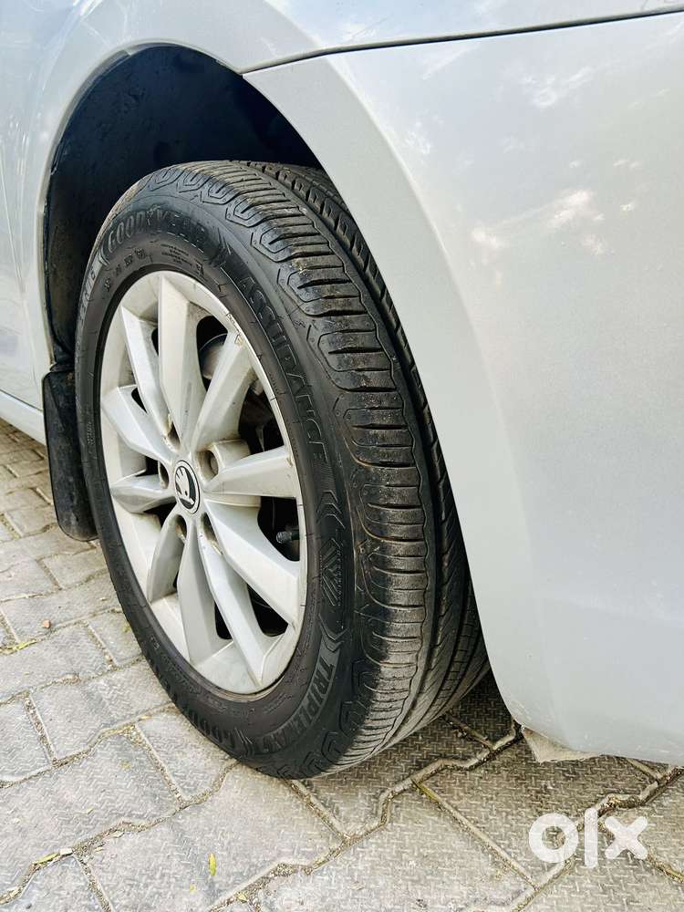 Skoda Octavia Elegance 2.0 Mpi, 2015, Petrol