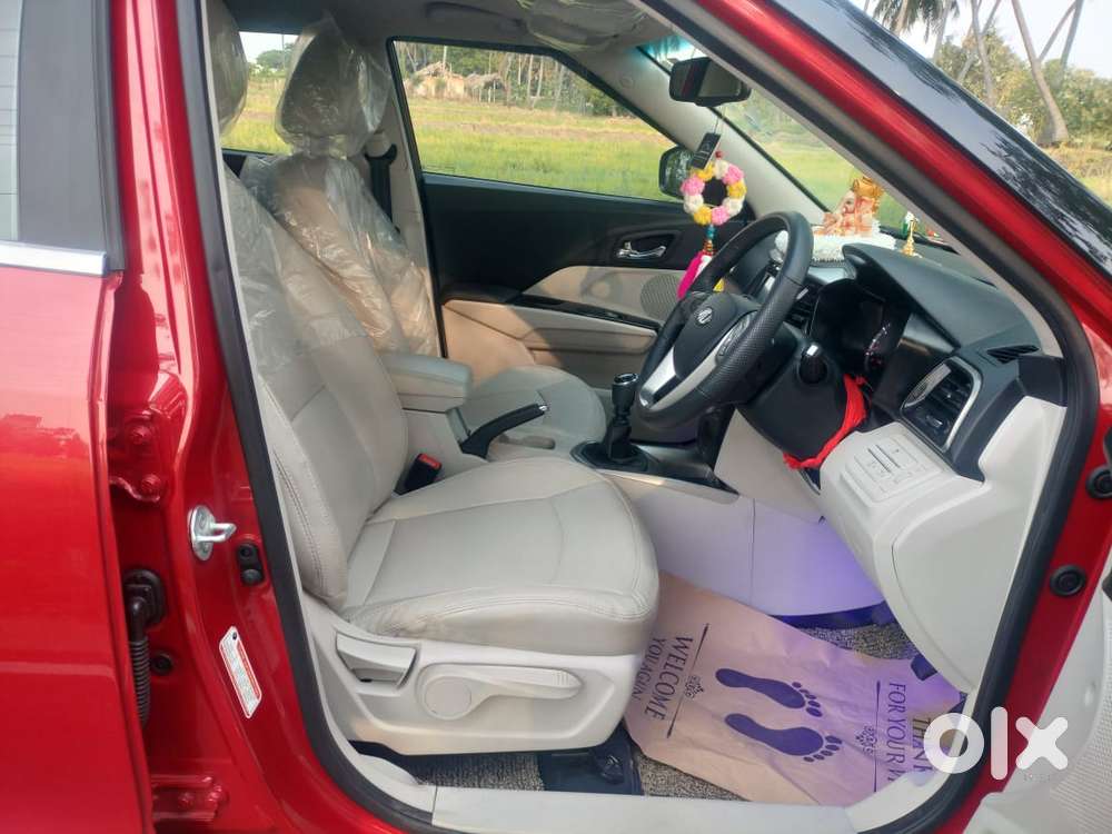 Mahindra Xuv300 W8 Option, 2022, Petrol