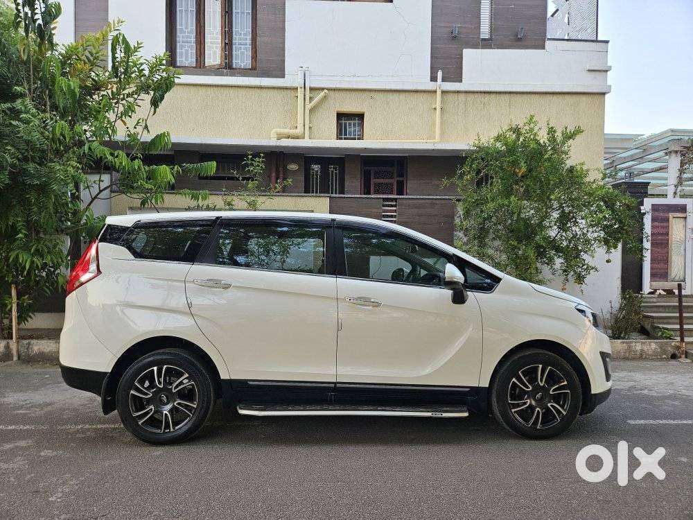 Mahindra Marazzo M8, 2018, Diesel