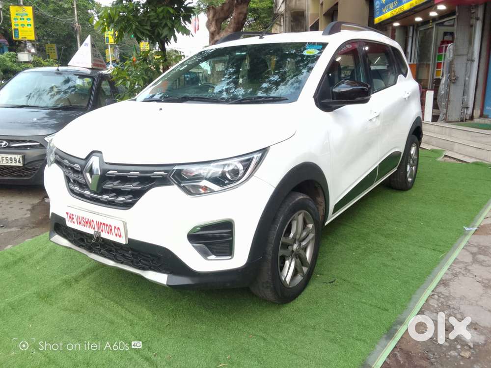 Renault Triber Rxz, 2022, Petrol