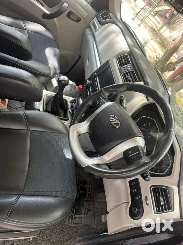 Mahindra Scorpio S11 Diesel 7 Seater Captain Chairs