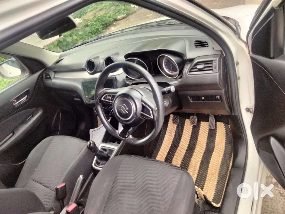 Maruti Suzuki Swift Vxi, 2021, Petrol