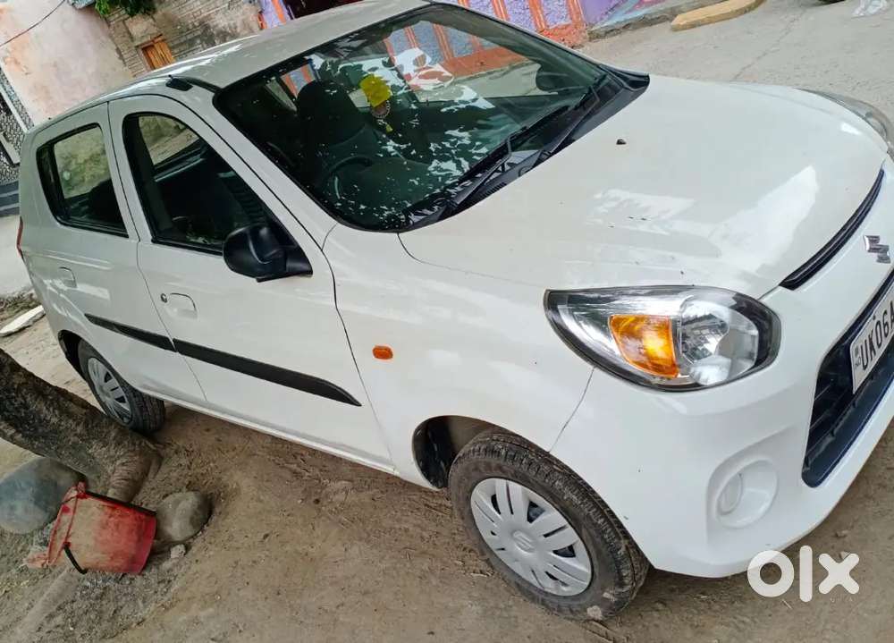 1st Owner  / 78421km Running / Color White / New Set Covers /