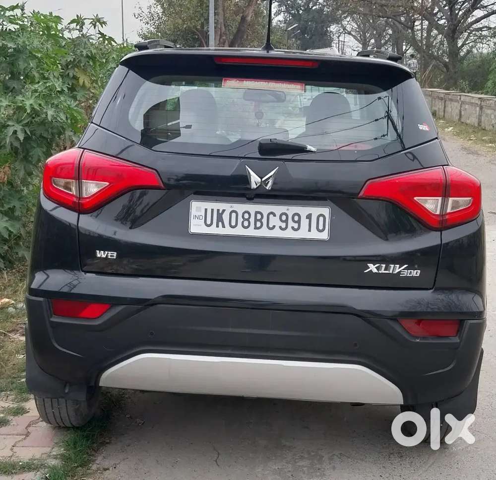 Mahindra Xuv300 W8 Optional Aug.23 Diesel 30000 Km Single Hand Driven