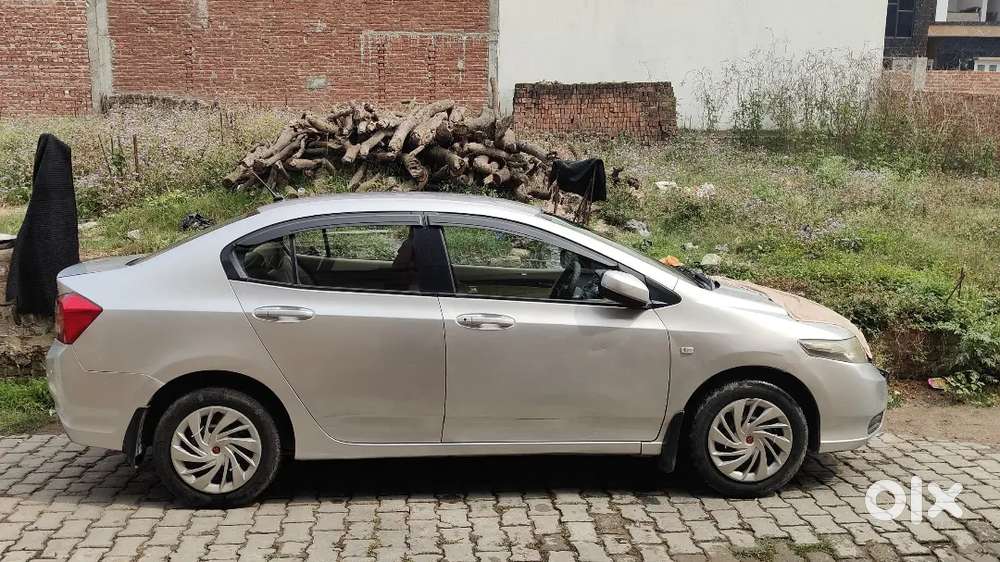 Honda City 2013 1st Owner Petrol Well Maintained Urgent Sale