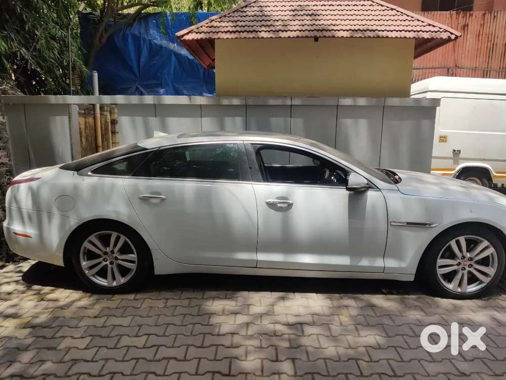 Jaguar Xj 2016 Diesel 92684 Km Driven