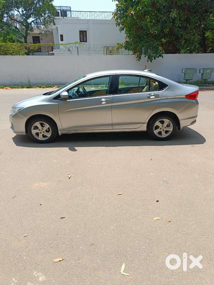 Honda City V Mt 2015 Silver