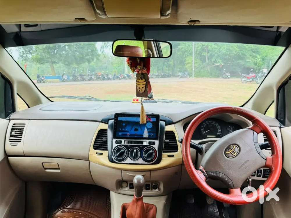 Toyota Innova 2010 Top Conditionluxury Interioralloy Wheels