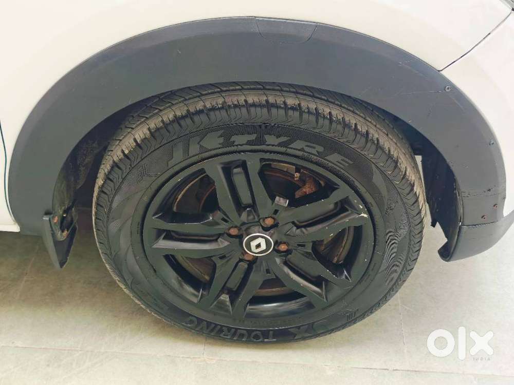 Renault Triber Rxz Easy-r Amt, 2022, Petrol