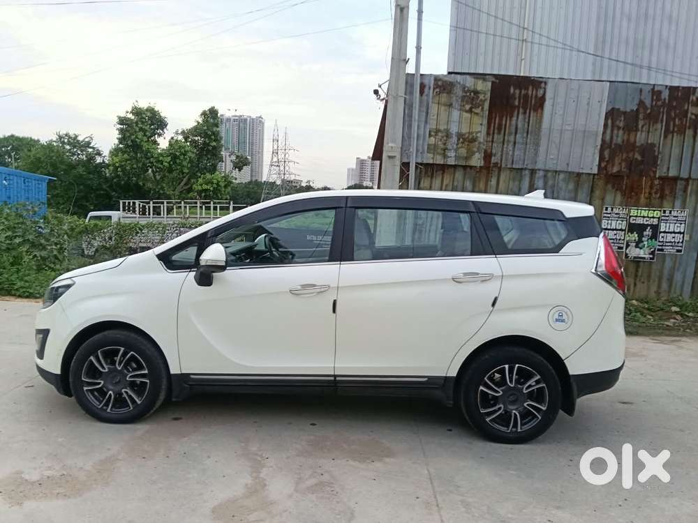 Mahindra Marazzo M8, 2018, Diesel