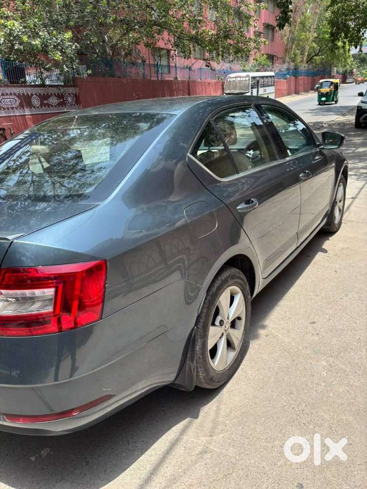 Skoda Octavia 1.8 Tsi At Style, 2018, Petrol