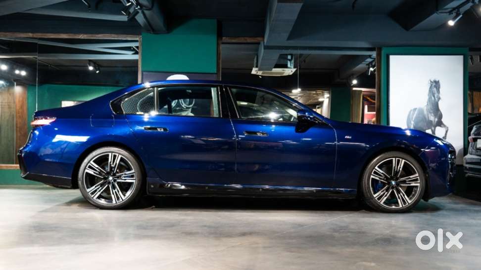 Bmw I7 Xdrive60, 2023, Electric