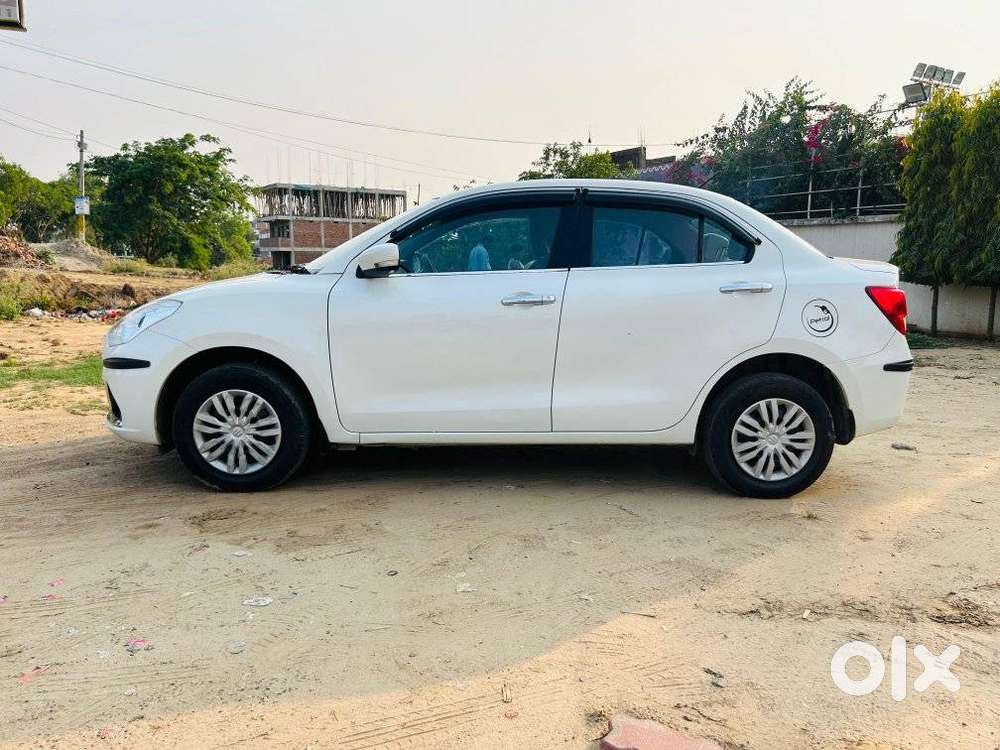 Maruti Suzuki Dzire 1.2 Vxi, 2022, Petrol