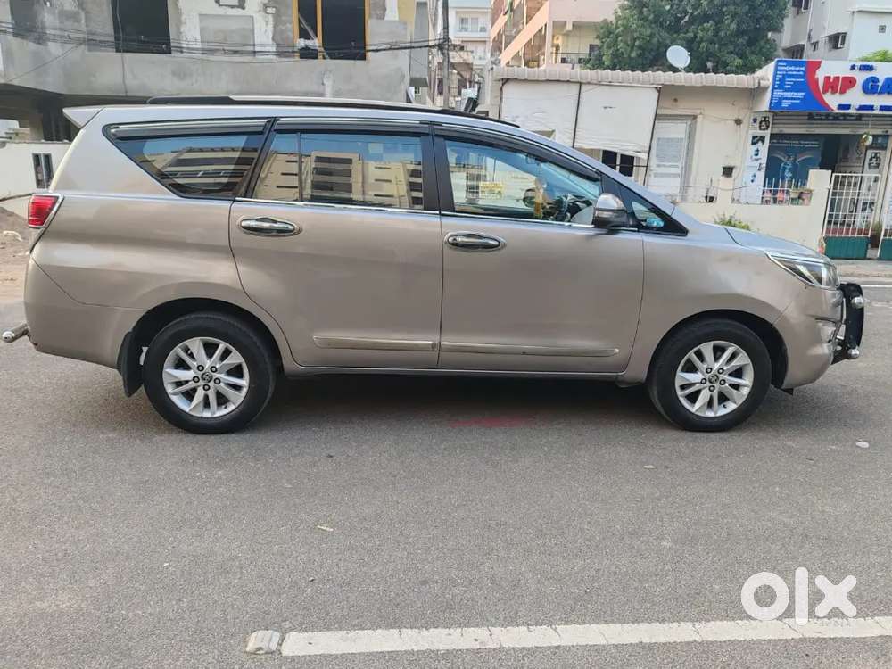 Toyota Innova Crysta 2017 Diesel 205000 Km Driven