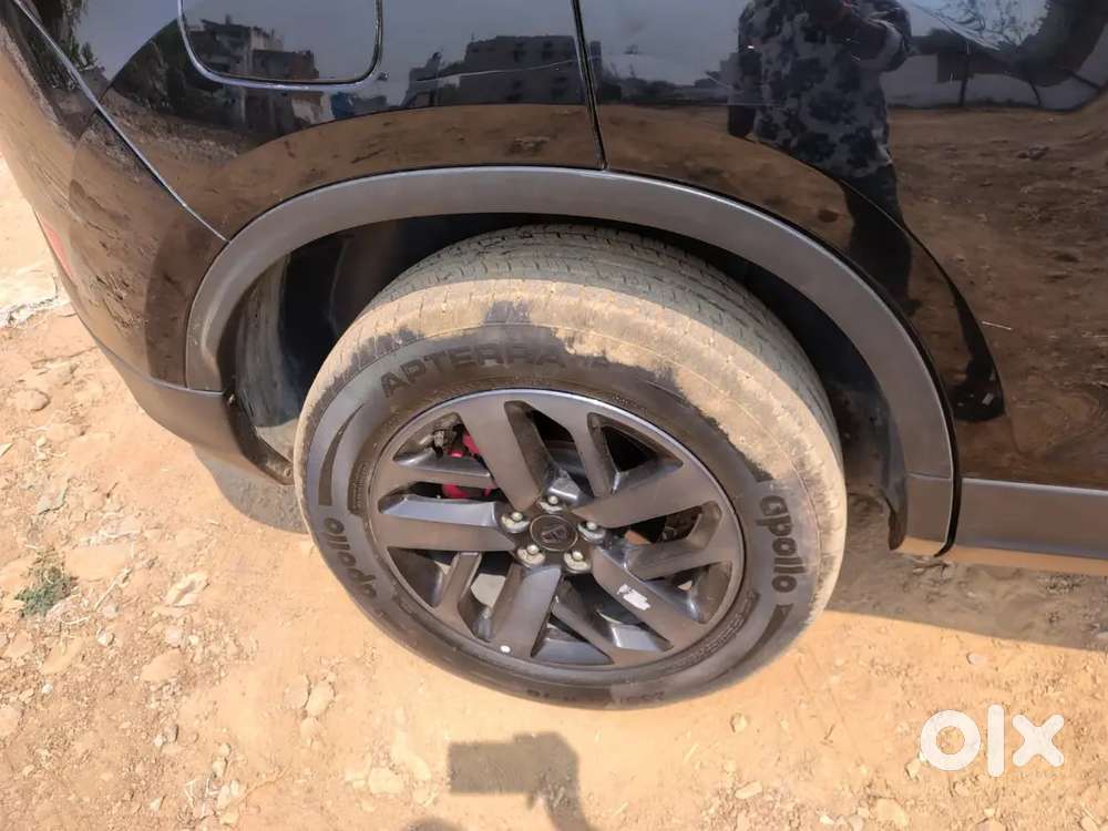 Tata Safari 2.0 2023 Dark Red