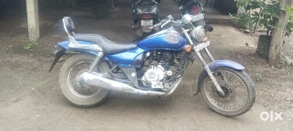 Bajaj Avenger Street 2015