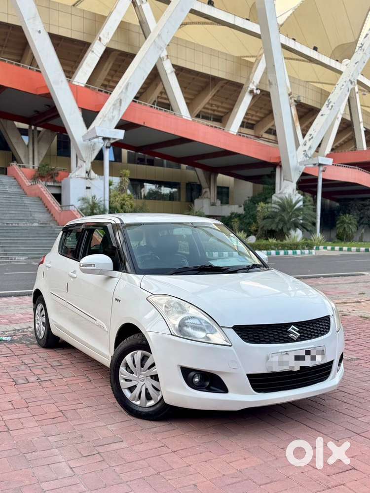Maruti Suzuki Swift Vxi Cng, 2012, Cng & Hybrids