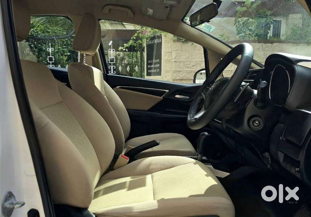 Honda Jazz V Automatic, 2016, Petrol