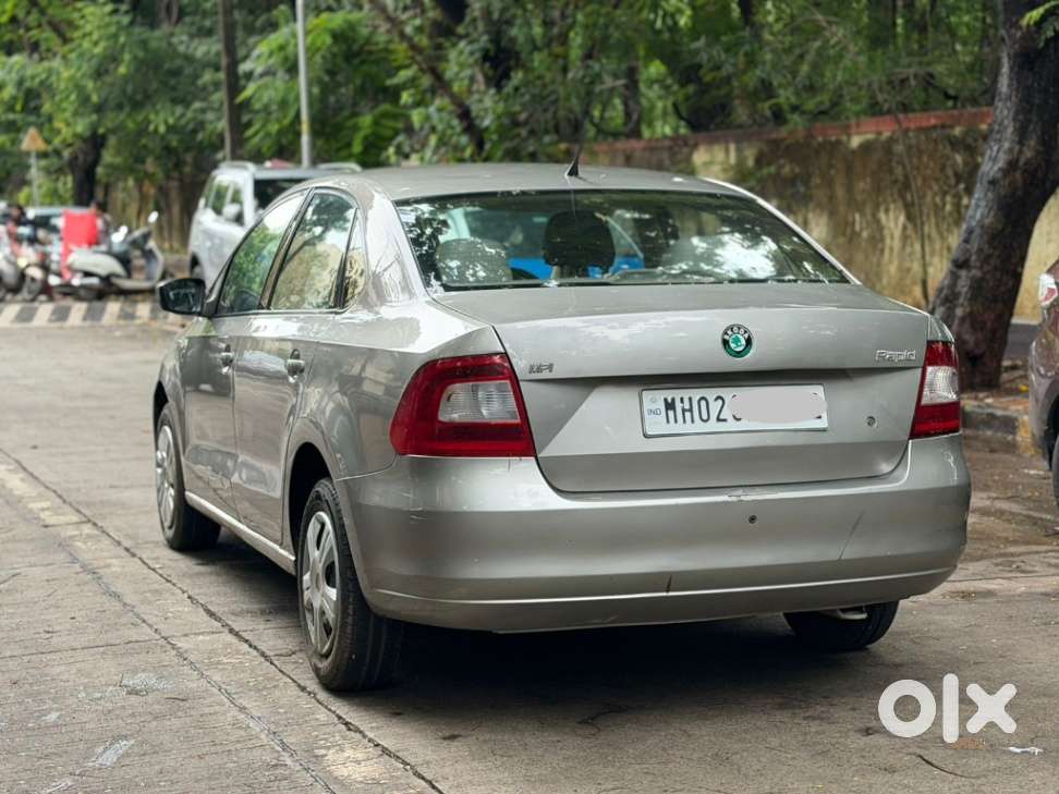 Skoda Rapid Ambition 1.6 Mpfi Manual, 2012, Petrol