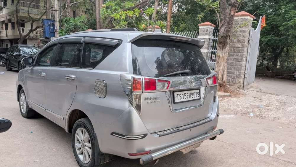 Toyota Innova Crysta [2020-ongoing] 2.4 Gx 7 Str, 2017, Diesel