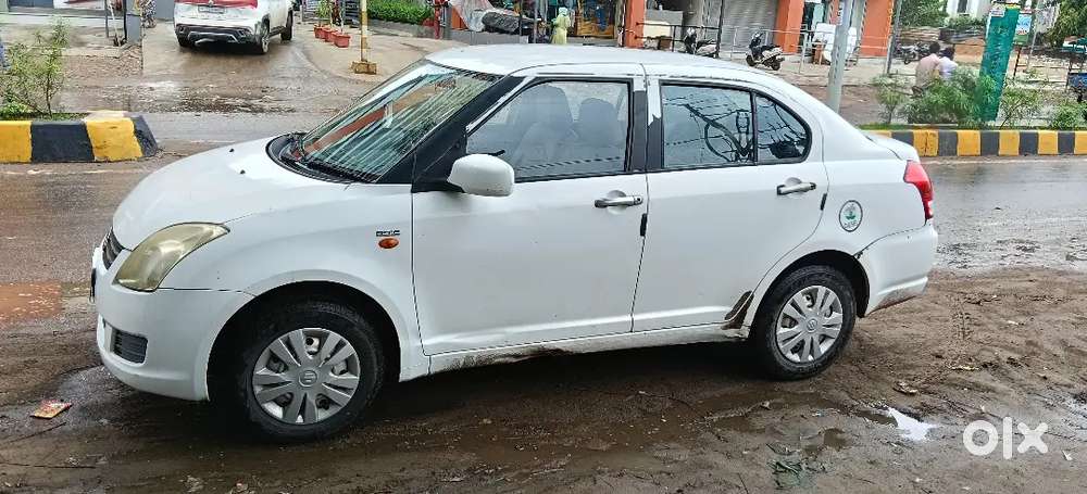 Maruti Suzuki Swift Dzire Tour 2015 Diesel 180000 Km Driven