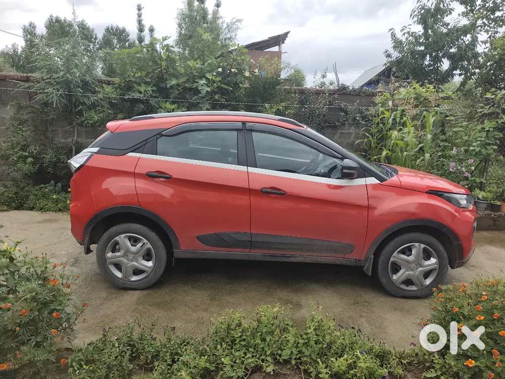 Tata Nexon 2022 Petrol