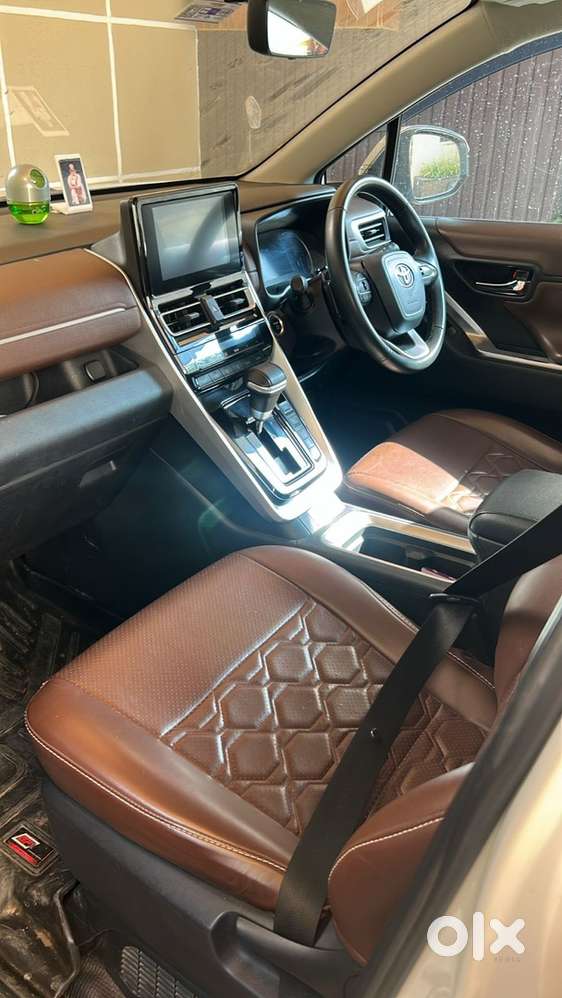 Toyota Innova Hycross Well Maintained