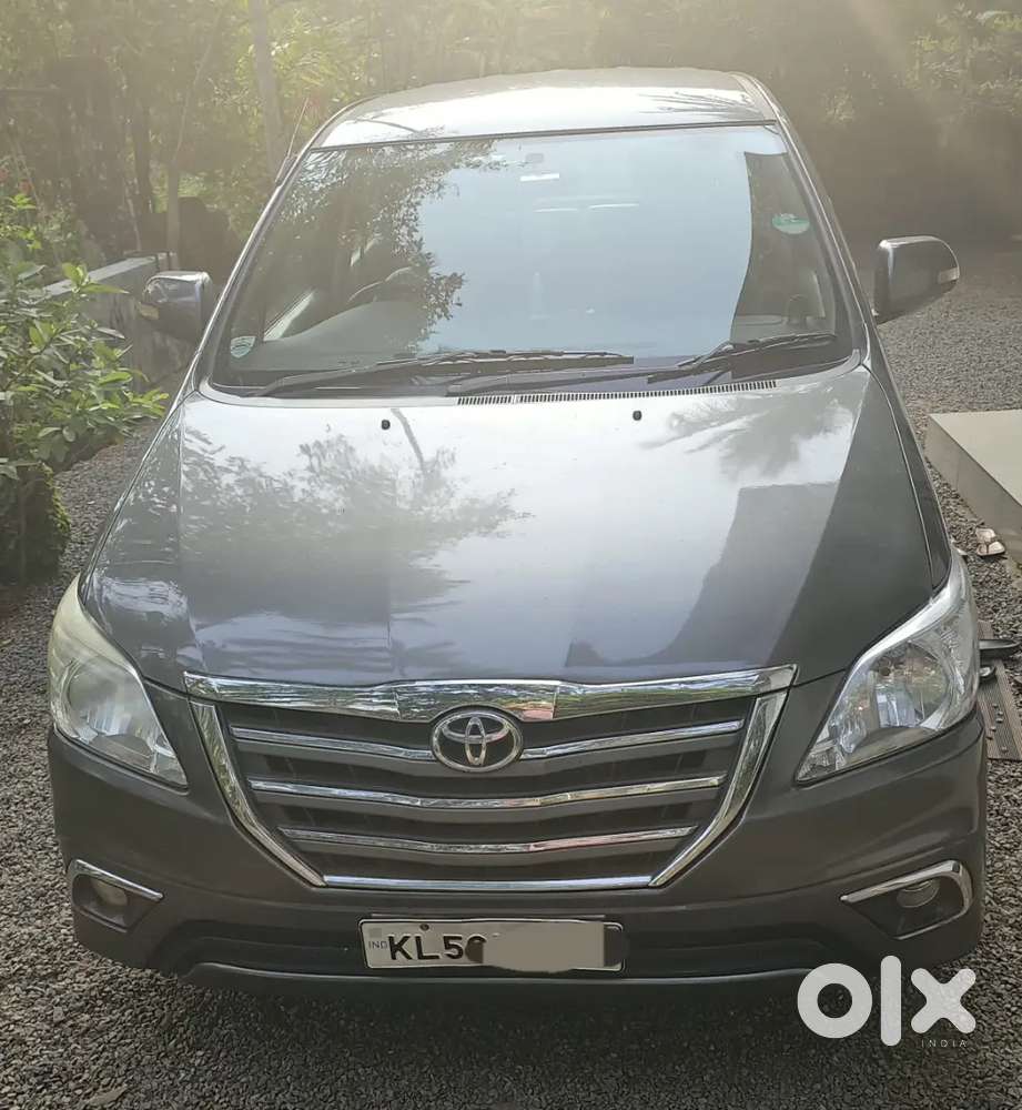 Toyota Innova 2014 Diesel Well Maintained.