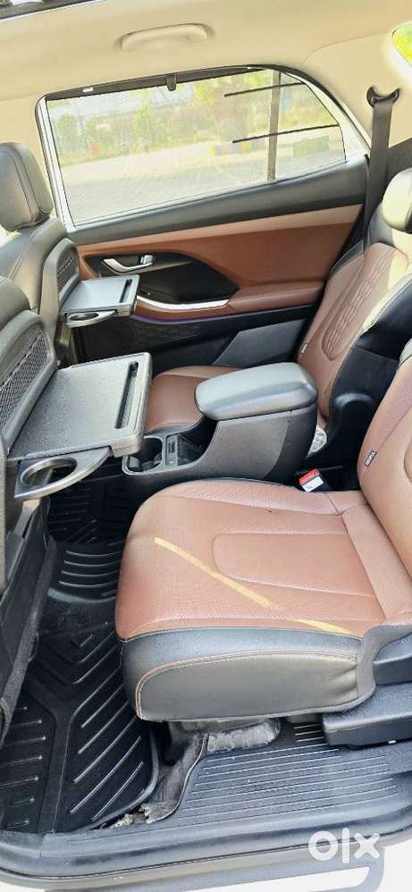 Hyundai Alcazar 1.5 Signature (o) Diesel At 6 Str Dual Tone, 2022, D..