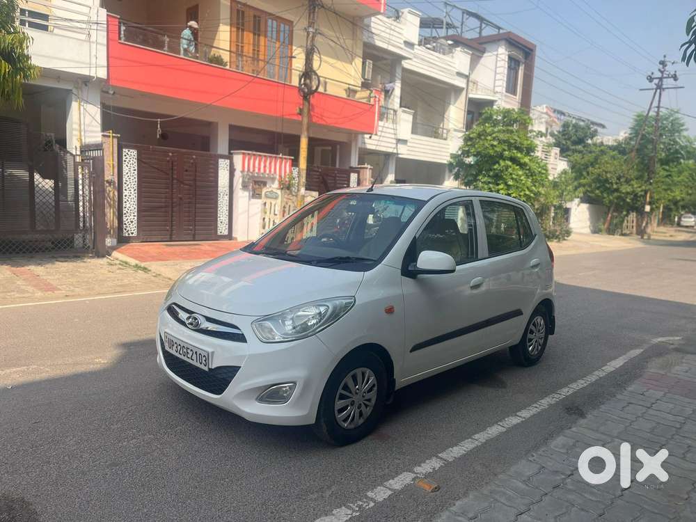 Hyundai I10 Sportz, 2015, Petrol
