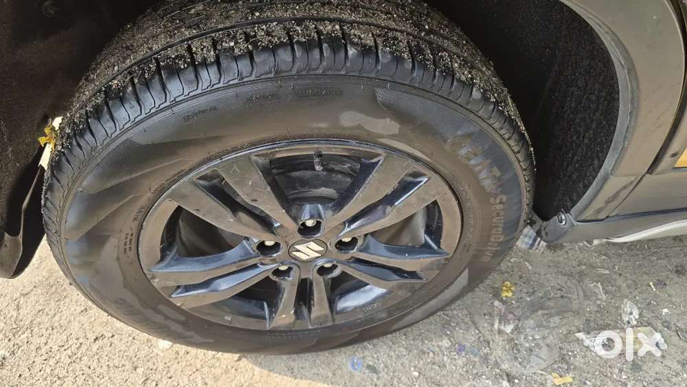 Maruti Suzuki Breeza Zdi Plus In Fully Maintained With Good Millage