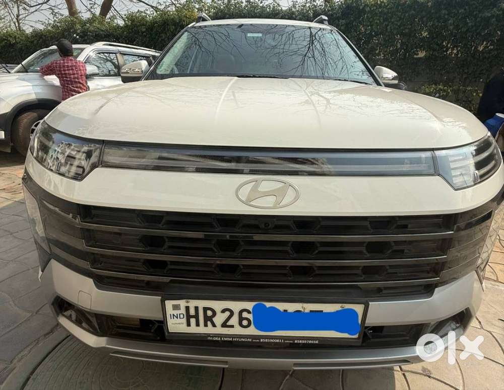 Showroom Condition Hyundai Alcazar Signature – Top Variant Petrol Auto
