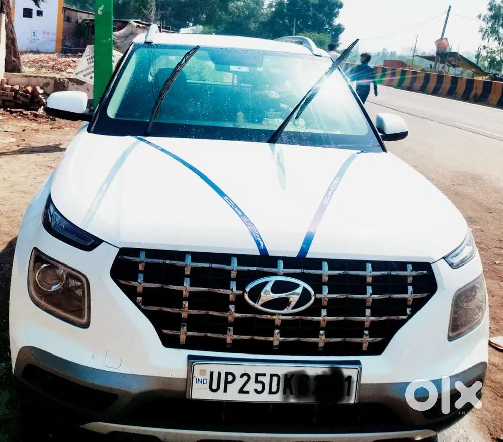 Hyundai Venue 2022 Diesel 30000 Km Driven Well Maintained