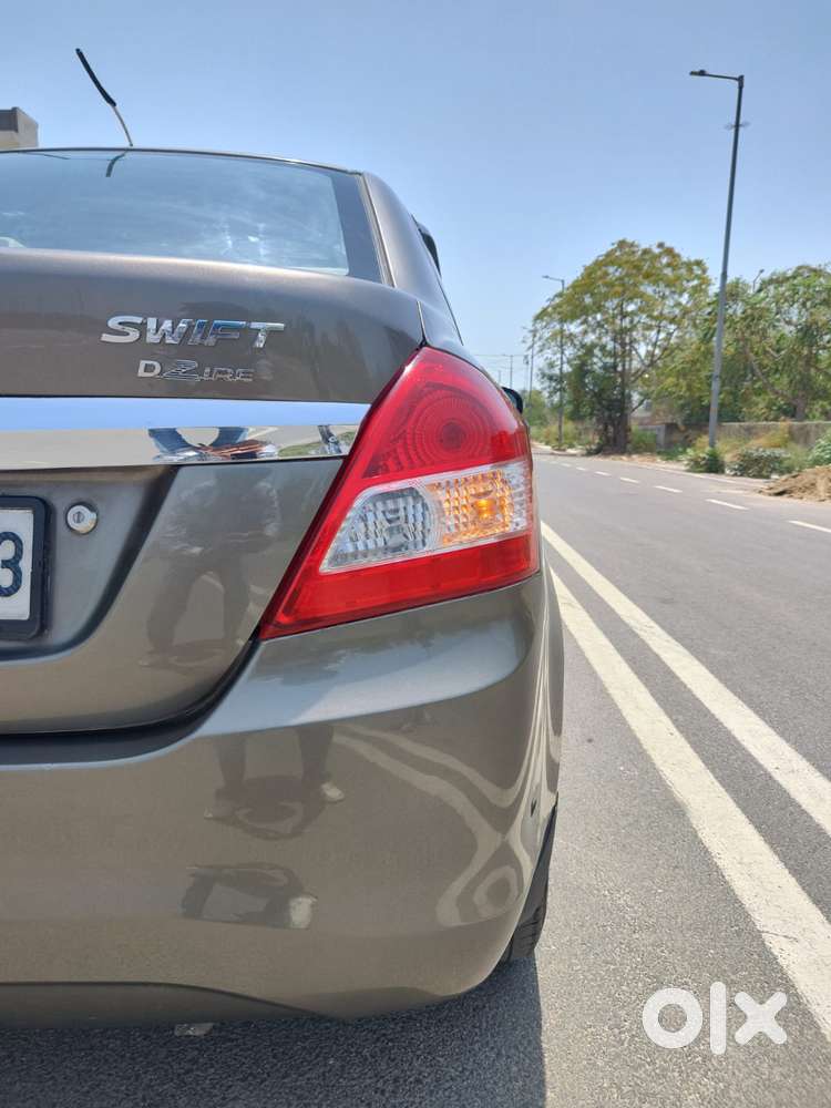 Maruti Suzuki Swift Dzire 1.2 Vxi Bsiv, 2016, Cng & Hybrids