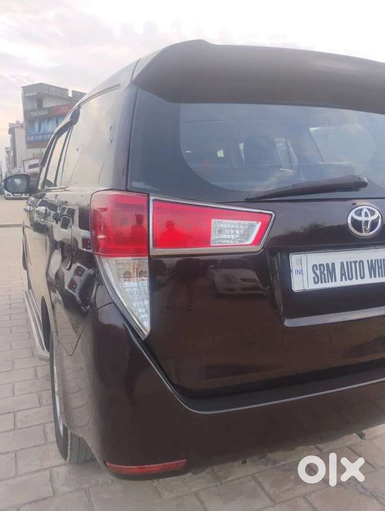 Toyota Innova Crysta 2.4 Gx Mt 8s, 2017, Diesel