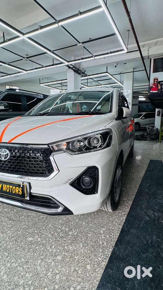 Toyota Rumion S Cng, 2026, Petrol