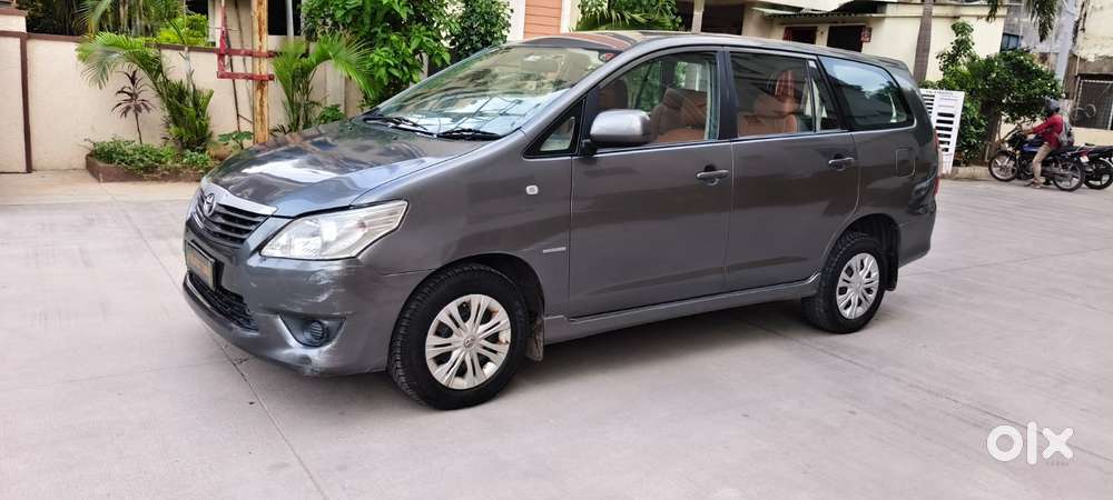 Toyota Innova 2.5 G (diesel) 8 Seater, 2012, Diesel