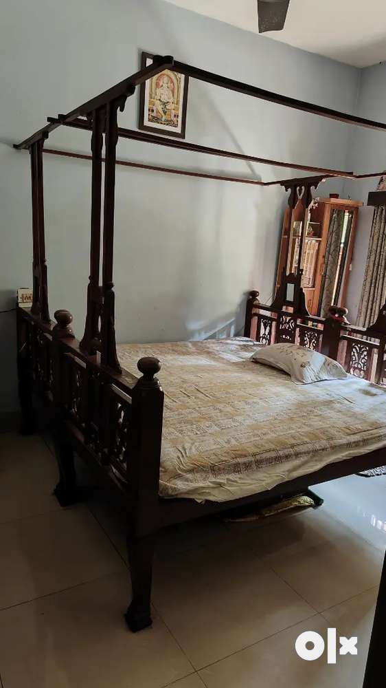 Antique bed store olx