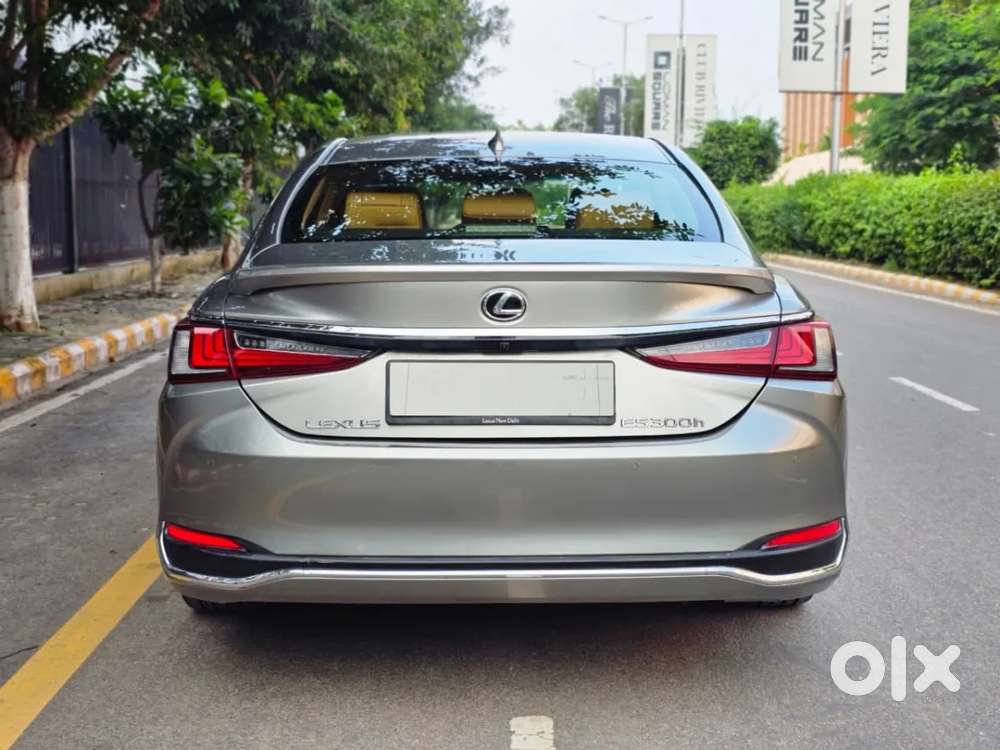 Lexus Es, 2025, Petrol