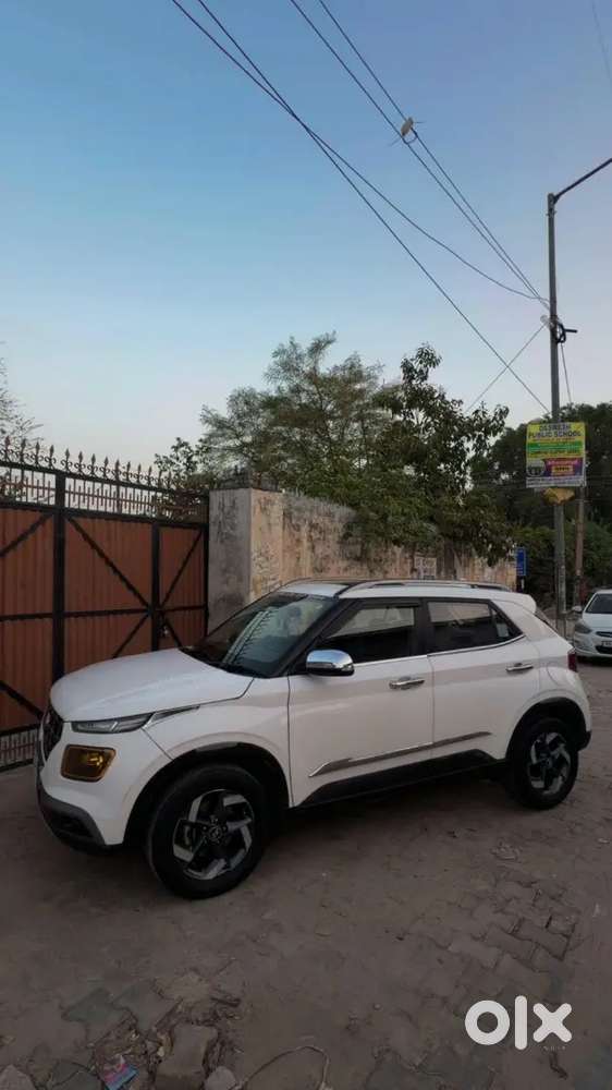 Hyundai Venue Diesel Manual 2021