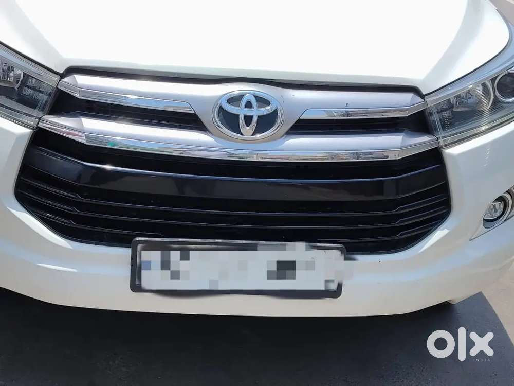 Toyota Innova Crysta - 2.4zx Mt