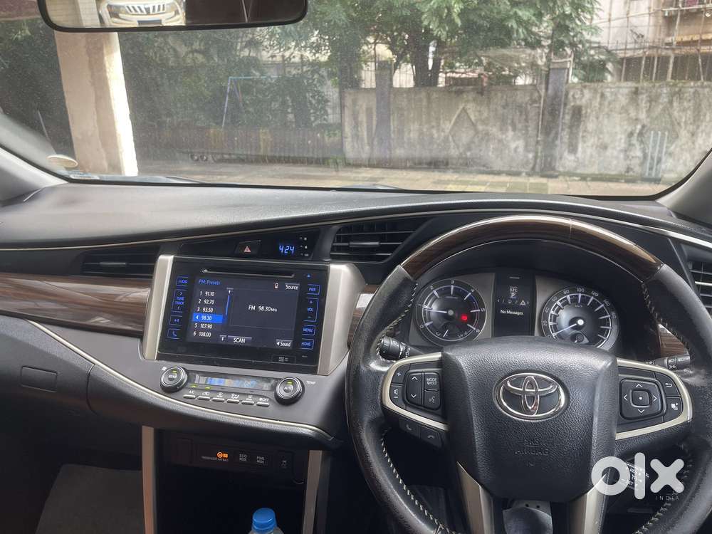 Toyota Innova Crysta 2.8z Automatic, 2016, Diesel