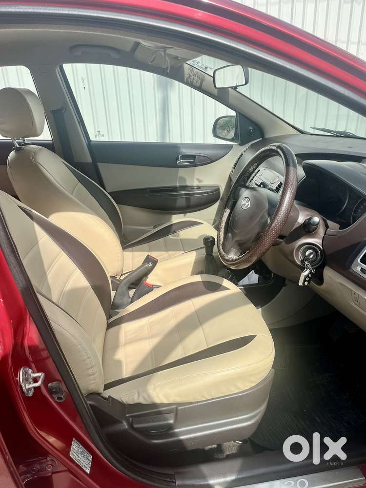 Hyundai I20 Magna 1.2 Mt, 2011, Petrol